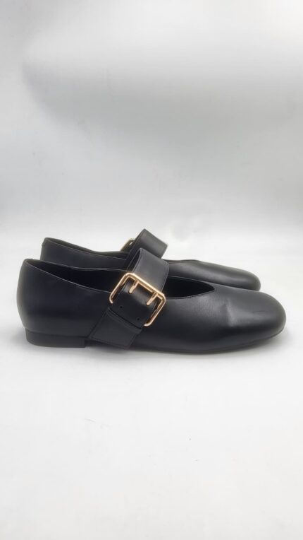 Ballerina in pelle con fascia